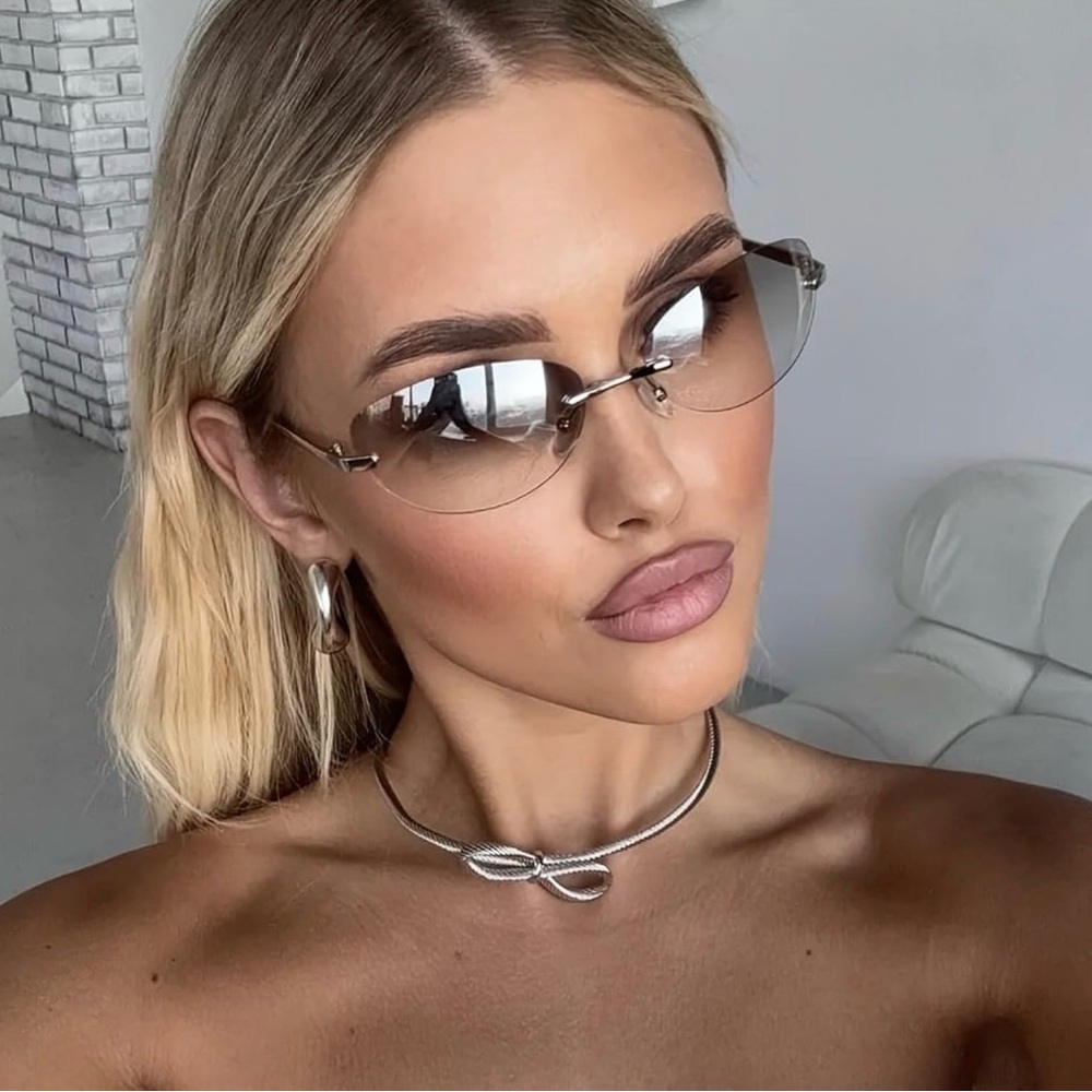 Gorgeous Frameless Oval Sunglasses